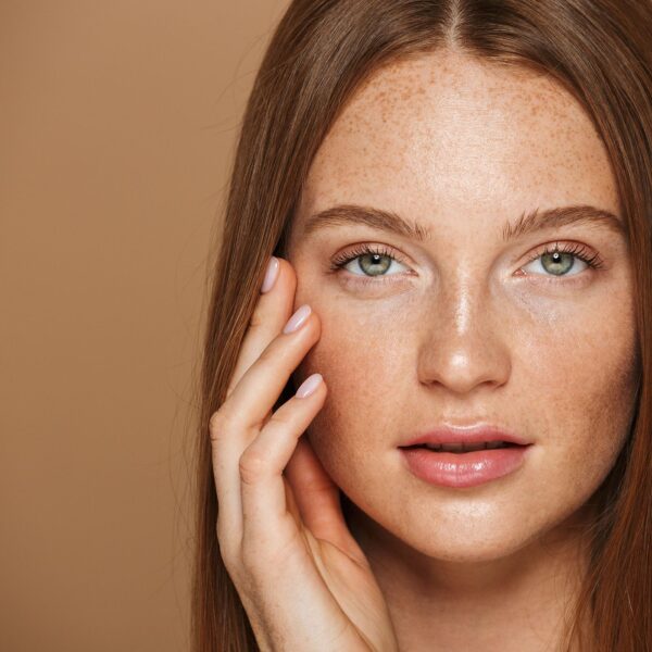 Clarins Youth Expert